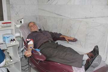 اهدا خون جمعی از کارکنان دامپزشکی استان زنجان به مناسبت هفته دامپزشکی