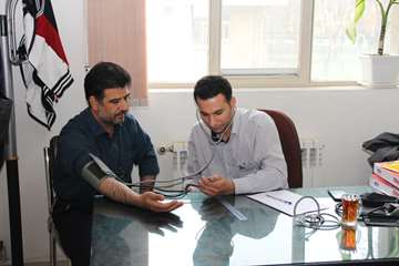 اجرای طرح غربالگری کارکنان اداره کل دامپزشکی استان زنجان به مناسبت هفته سلامت