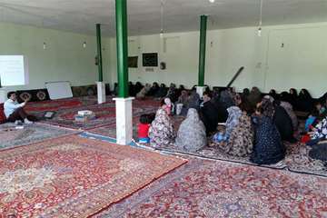 کلاس های آموزشی و ترویجی در روستاهای شهرستان ابهر با محوریت تب برفکی و بروسلوز