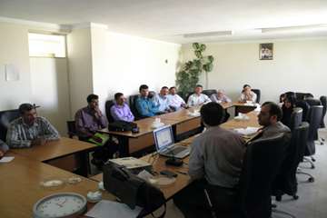 کلاس آموزش زمستان گذرانی زنبورعسل در شهرستان ایجرود