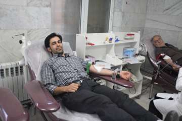 اهدا خون جمعی از کارکنان دامپزشکی استان زنجان به مناسبت هفته دامپزشکی