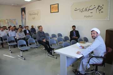 کلاس تفسیر سوره فرقان در ماه مبارک رمضان