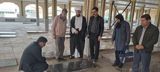 حضور مدیرکل دامپزشکی زنجان در آیین گلباران مزار شهدای استان همزمان با هفته بسیج