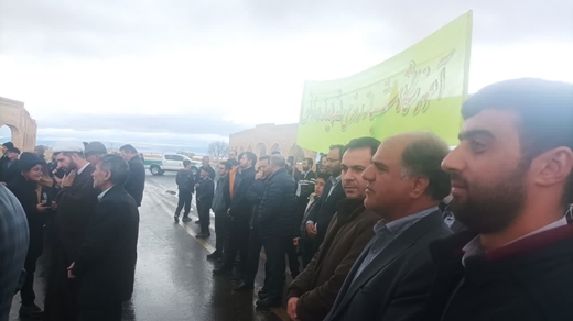 حضور همکاران اداره دامپزشکی شهرستان سلطانیه به همراه مسئولین فنی بهداشتی مرغداران در راهپیمائی13آبان 1403